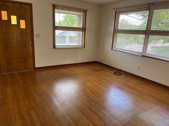 4th image of 1355 Warpath Dr
