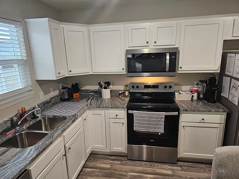 2224 Morris Ave — Photo 48
