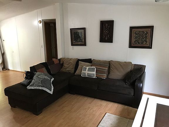 3rd image of 5305 SE 155th St