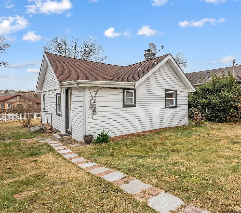 2 bed, 900 sqft, $2,650 — Photo 3