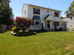 4 Lackawanna Ct, Dayton, NJ 08810