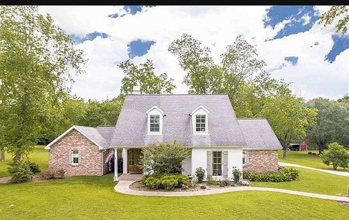 1st image of 23410 Sunnyside Ln