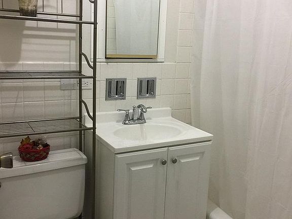 4th image of 4300 W Ford City Dr APT 1209