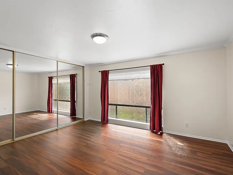 370 Rosecrans St #203 — Photo 28