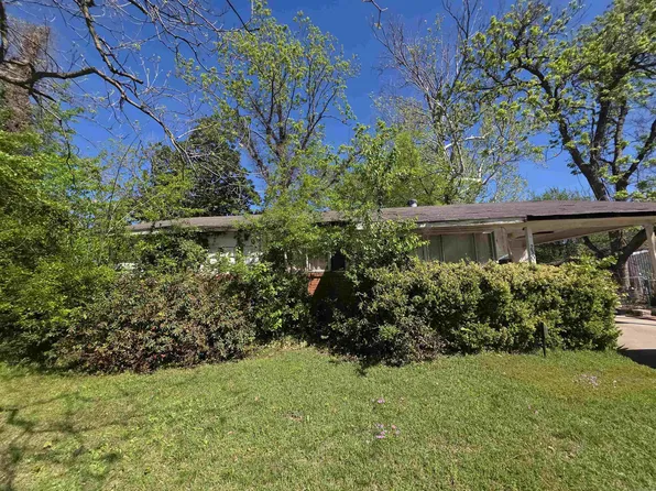 2301 Belmoor Dr, Pine Bluff, AR 71601
