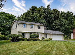 110 Hampton Way, Penfield, NY 14526