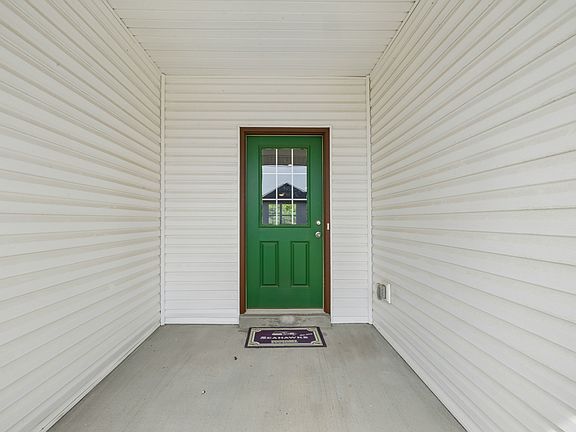 5th image of 1050 Spicer Dr