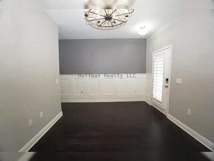 7303 S Shamrock Rd — Photo 2