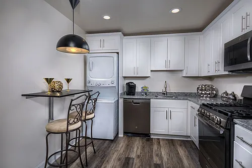 Elkridge Estates Photo 1