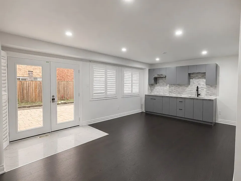 13 Brider Cres #GROUND
