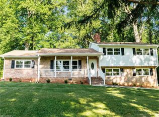 6313 Warwick Dr, Pleasant Garden, NC 27313