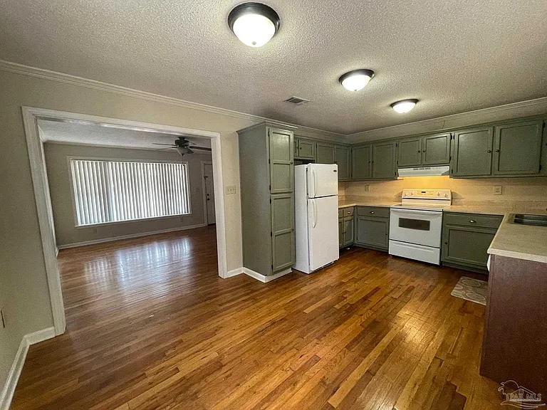 4325 Rice Rd — Photo 4