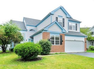 611 Wildflower Ct, Naperville, IL 60540