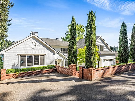 2nd image of 2470 Summit Ct