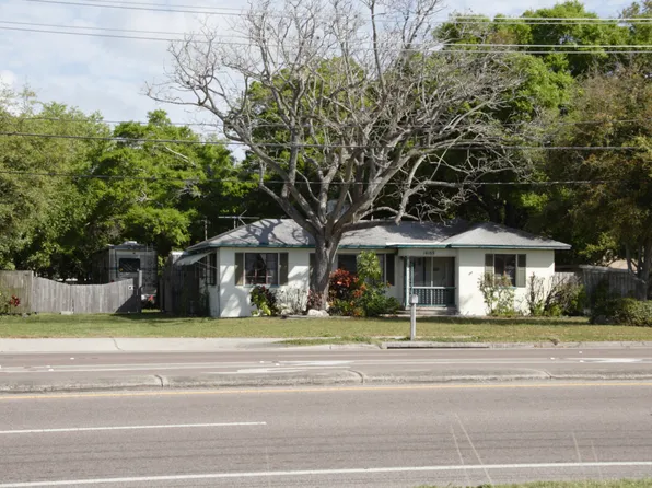 14165 Walsingham Rd, Largo, FL 33774