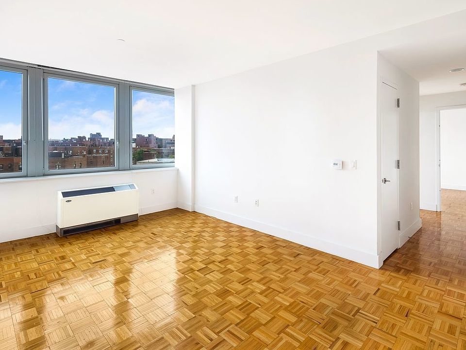 2nd image of 9745 Queens Blvd #4PH