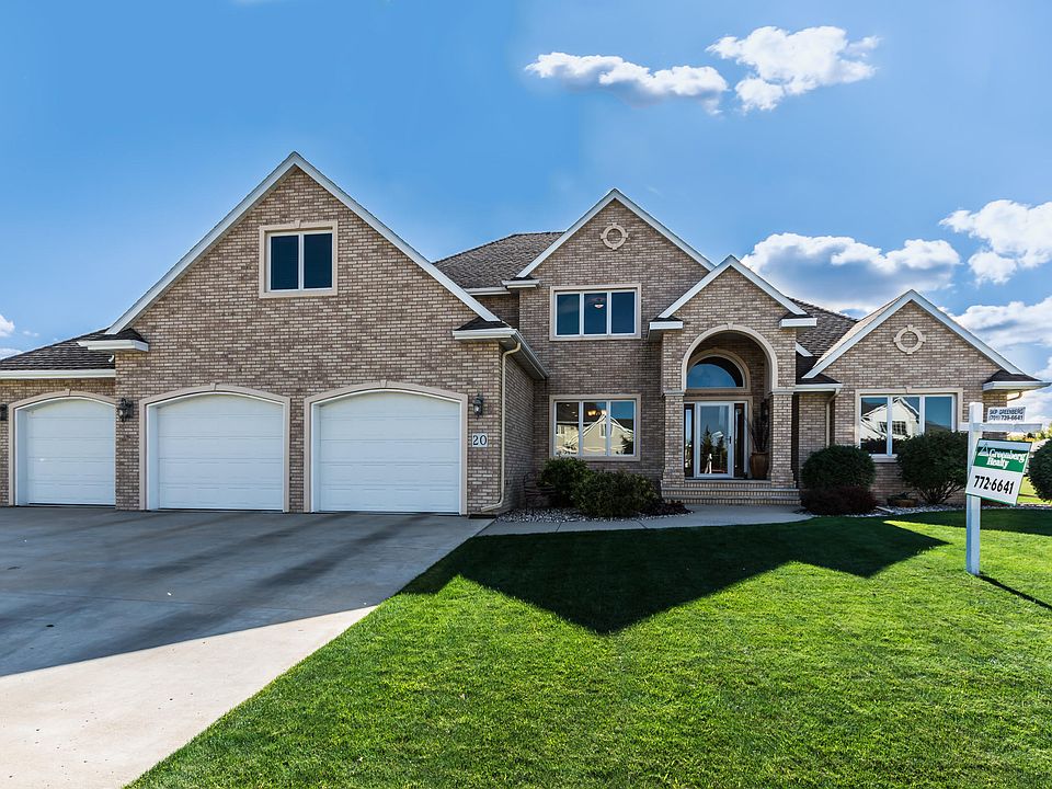 1st image of 20 Desiree Dr