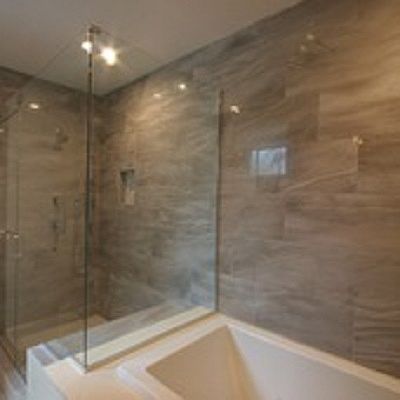 soaking tub in master