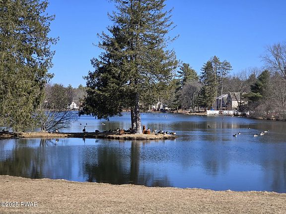 3rd image of 1 Lake Of The Pines Blvd #1