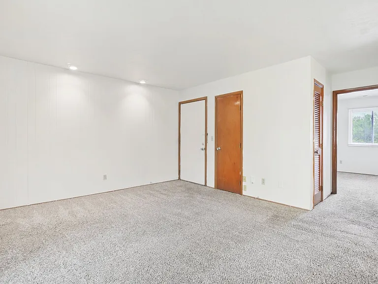 Fountain Park Apartments | Specials Available — Photo 35