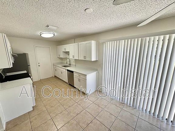 5th image of 18051 Steele Ave