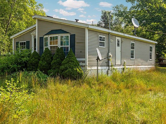 5th image of 17962 S Lake Dr