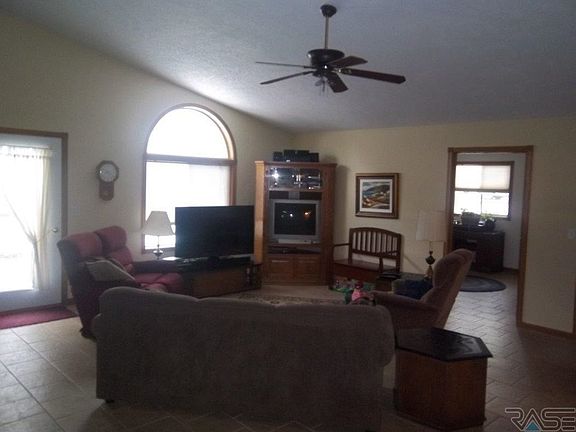3rd image of 207 S Church Ave