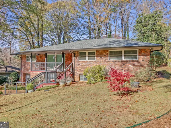 2289 Montrose Dr, East Pt, GA 30344