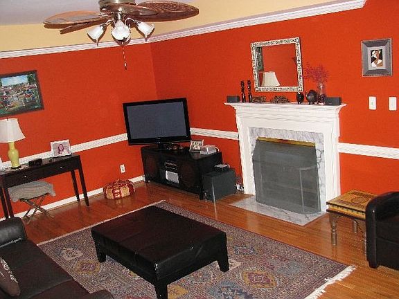 4th image of 10261 Matthews Grove Ln