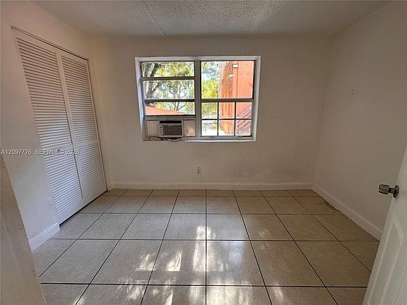 5th image of 1429 SW 3rd St #5