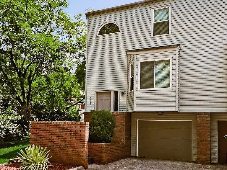 2404 N Bronze Tree Dr — Photo 2
