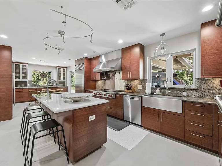 623 Pinehaven Dr — Photo 11
