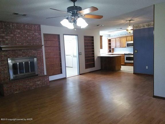 3rd image of 6927 Benwood Sq