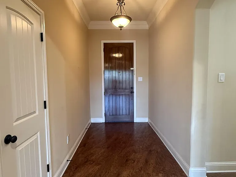 9804 Houston Dr — Photo 7