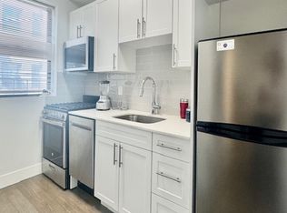 28 Queensberry St APT 14, Boston, MA 02215