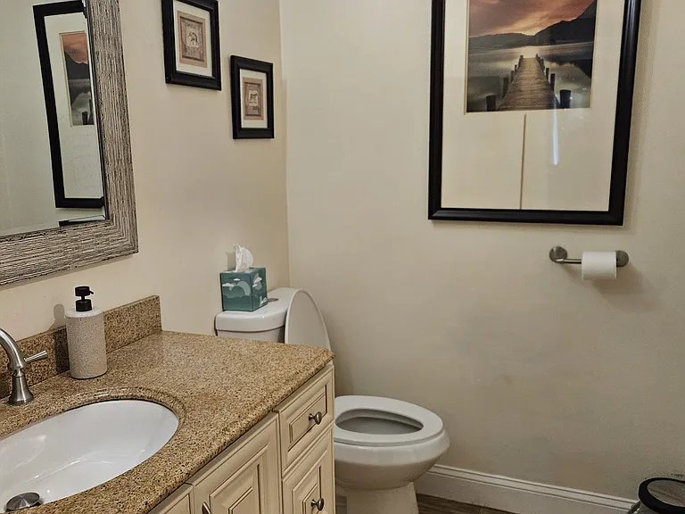 SE Albatross Ave — Photo 1