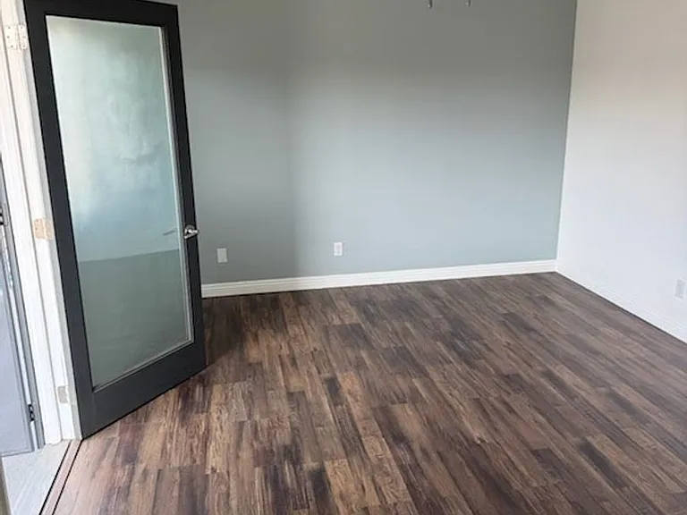 21013 Reynolds Dr — Photo 3
