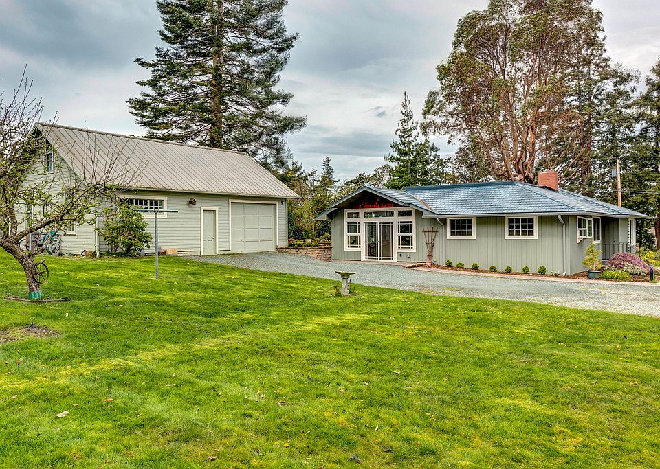 1st image of 601 NW Madrona Way
