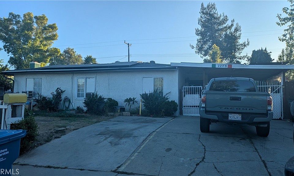 1st image of 2229 Powers St