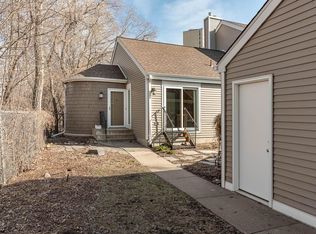 1172 Saint Clair Ave, Saint Paul, MN 55105