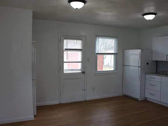 4th image of 804 Weiss Ln