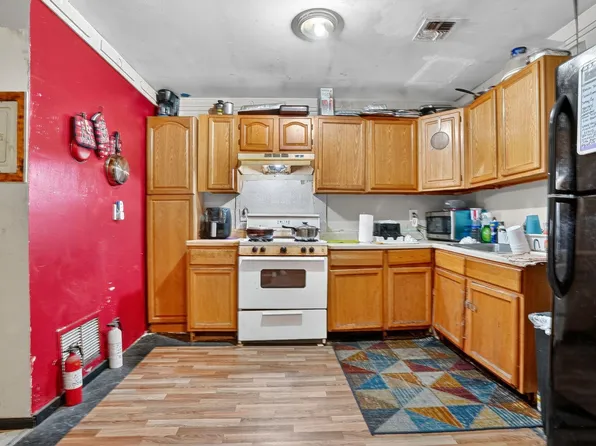 415 Martin Luther King Jr Drive image 16 of 20