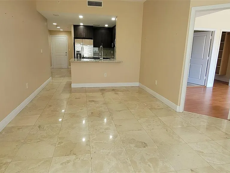 10 Aragon Ave #901 — Photo 5