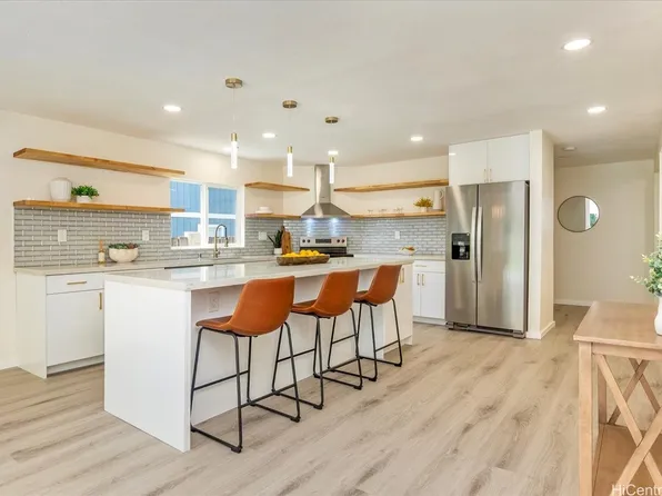 86-305 Alamihi St, Waianae, HI 96792