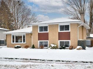 145 Hickson Dr, Kitchener, ON N2B2H8