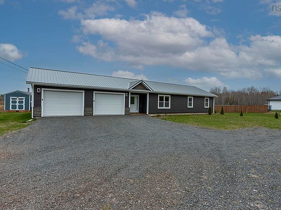 3rd image of 654 Whitman Rd