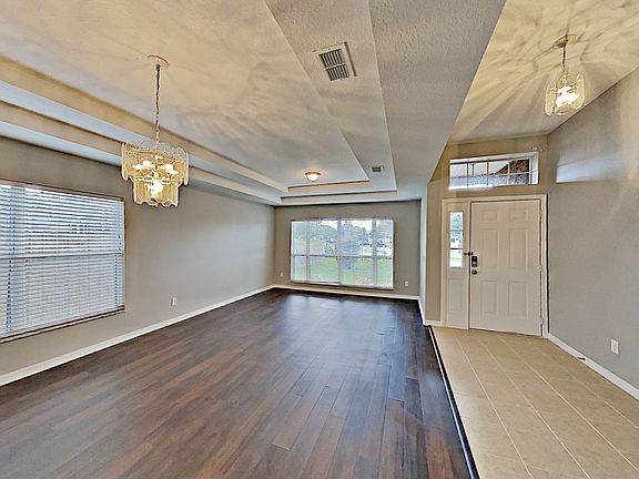 4th image of 193 Brushcreek Dr