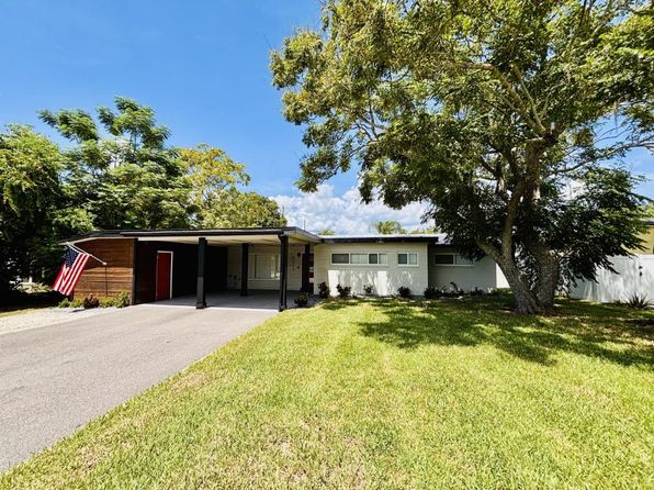 2690 Smokey Ln