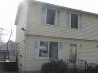 1A Willow St, Worcester, MA 01603