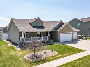 221 Marietta Dr, Bismarck, ND 58504